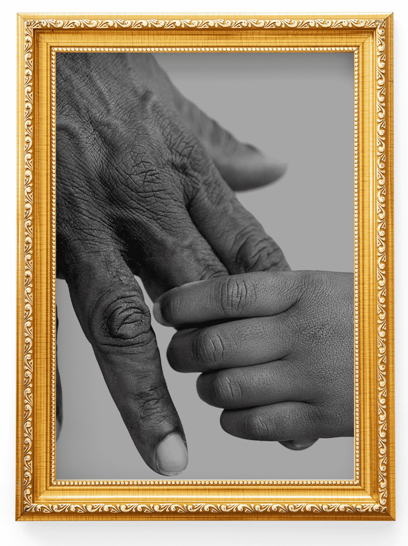 Quadro dourado com a foto de duas mãos